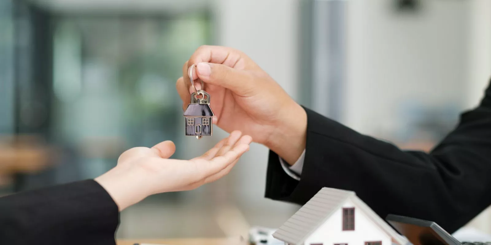 Programas de Ayuda para Primeros Compradores en Florida
